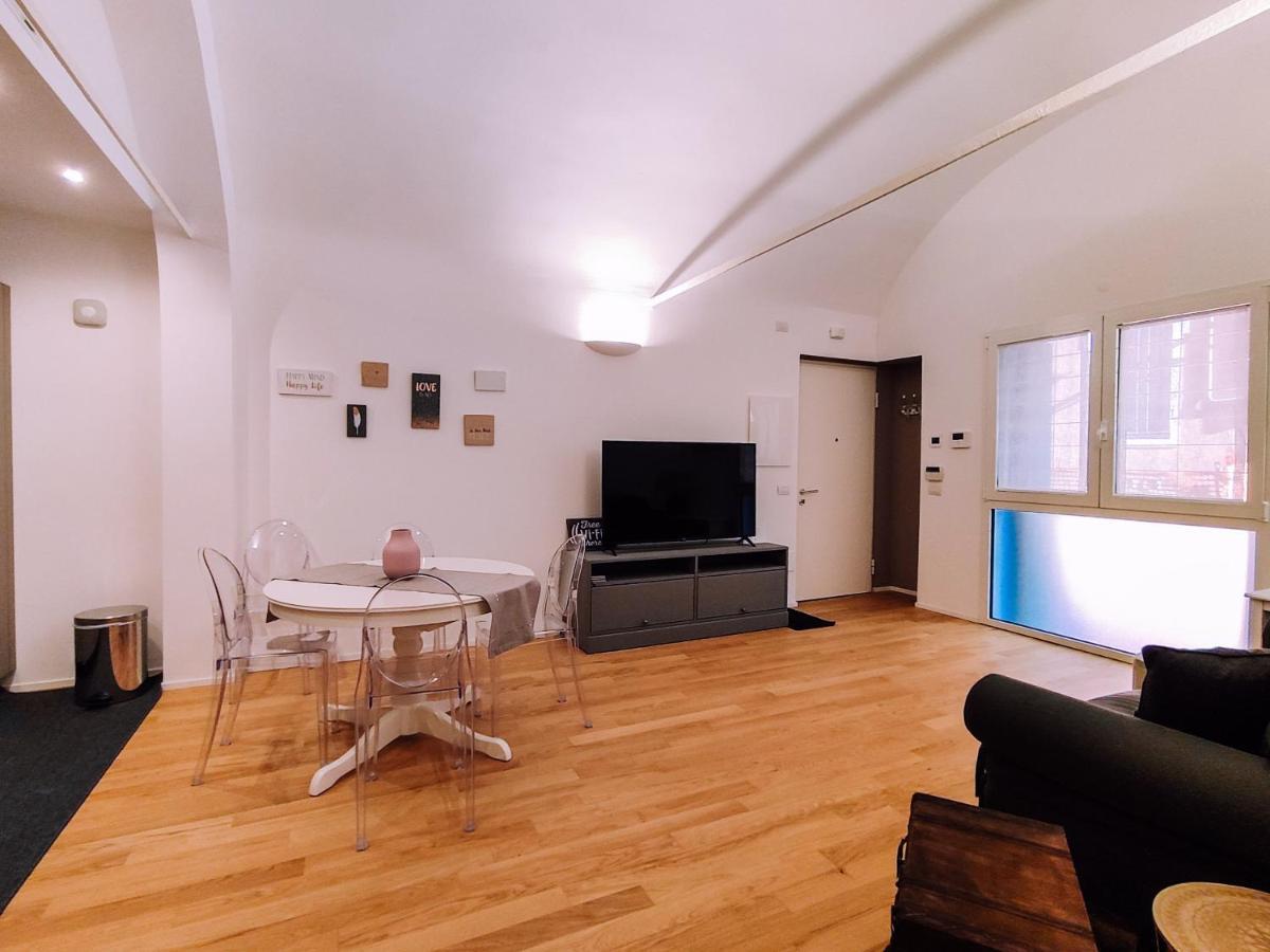 Appartamento Elegante Alle Due Torri By Wonderful Italy Bologna Bagian luar foto