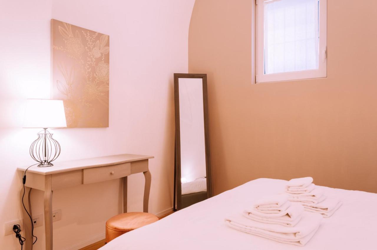 Appartamento Elegante Alle Due Torri By Wonderful Italy Bologna Bagian luar foto